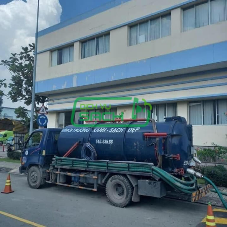 Hút hầm cầu TPHCM - Dịch vụ nhanh chóng, chất lượng, giá rẻ. Liên hệ ngay! - dịch vụ vệ sinh môi trường tphcm Hút Hầm Cầu TPHCM, Hút Hầm Cầu Quận 1, Quận 2, Quận 3, Quận 4, Quận 5, Quận 6, Quận 7, Quận 8, Quận 9, Quận 10, Quận 11, Quận 12, Bình Thạnh, Gò Vấp, Thủ Đức, Tân Bình, Tân Phú, Phú Nhuận, Bình Tân, Gần Đây: Giải Pháp Vệ Sinh Môi Trường Toàn Diện
